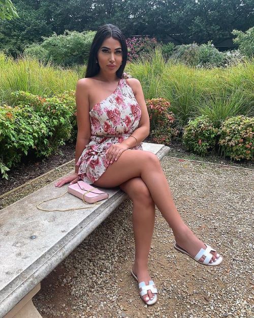 Jessica Foster  nude photo