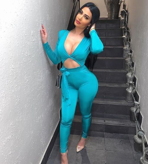 Jessica Foster  nude photo