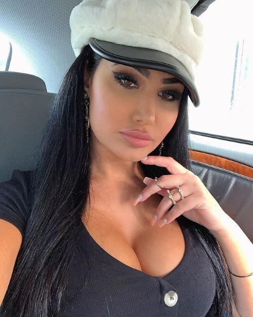 Jessica Foster  nude photo