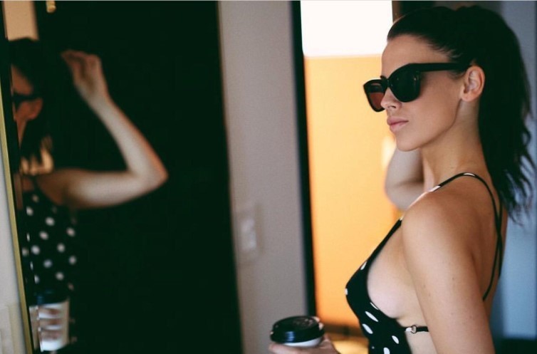 Jessica Lowndes S Side View  nude photo