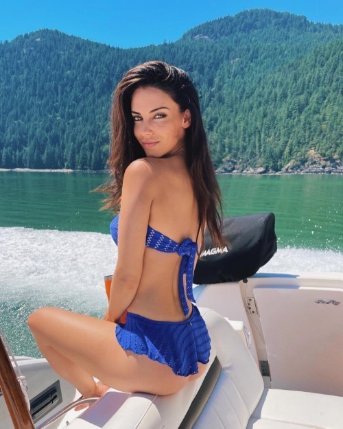 Jessica Lowndes Sitting Pretty 2  nude photo