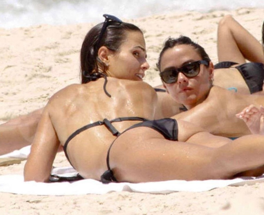 Jordana Brewster  nude photo