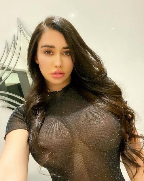 Joselyn Cano  nude photo