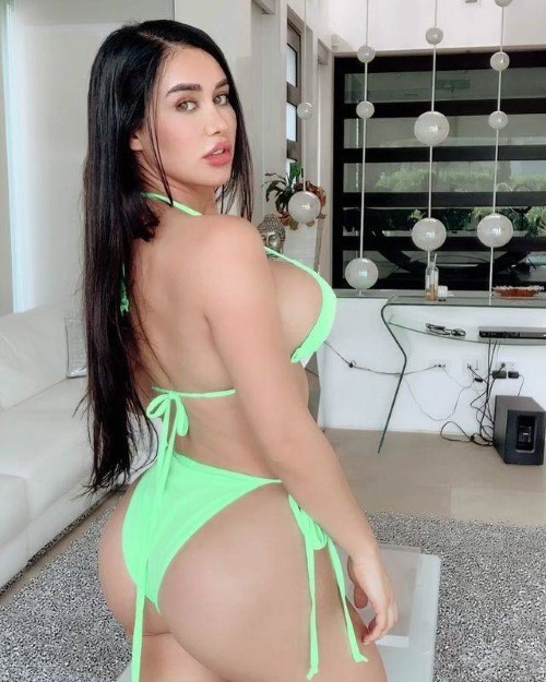Joselyn Cano  nude photo