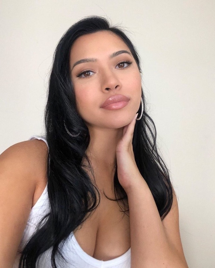 Julia Kelly  nude photo