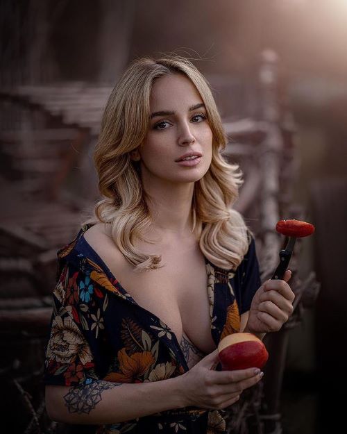 Julia Römmelt  nude photo