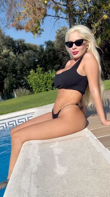 Karoline Lima  nude photo