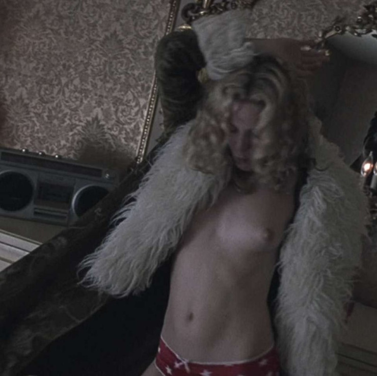Kate Hudson Naked Topless Sexy Tits Movie Scene  nude photo