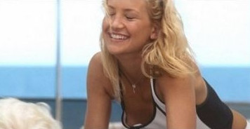 Kate Hudson Slip  nude photo