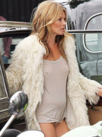 Kate Moss No Panties Upskirt  nude photo
