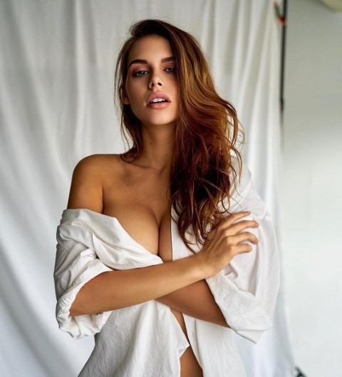 Katharina Mazepa Boobs Cleavage  nude photo