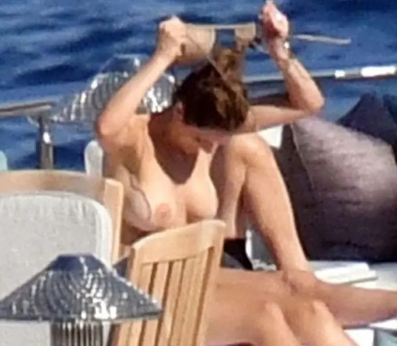 Katharine McPhee Naked Big Boobs  nude photo