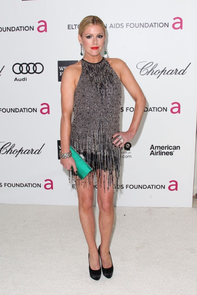 Kathleen Robertson  nude photo