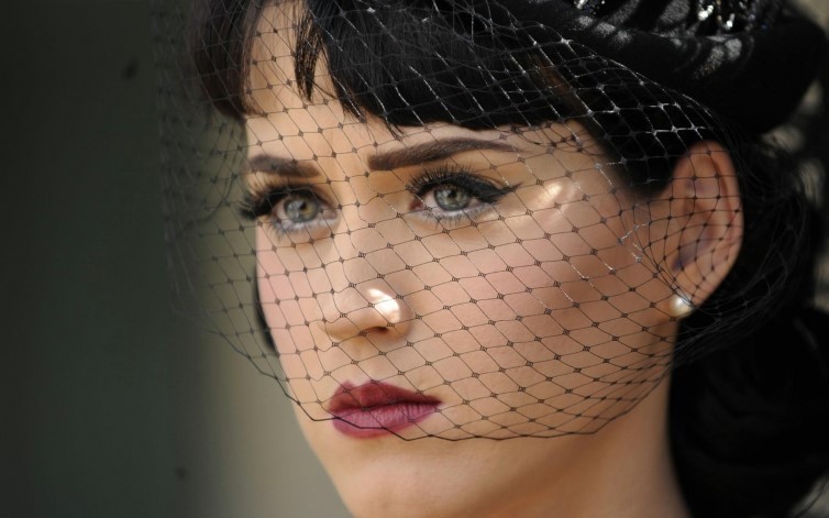 Katy Perry Brunette Singer Eyes  nude photo
