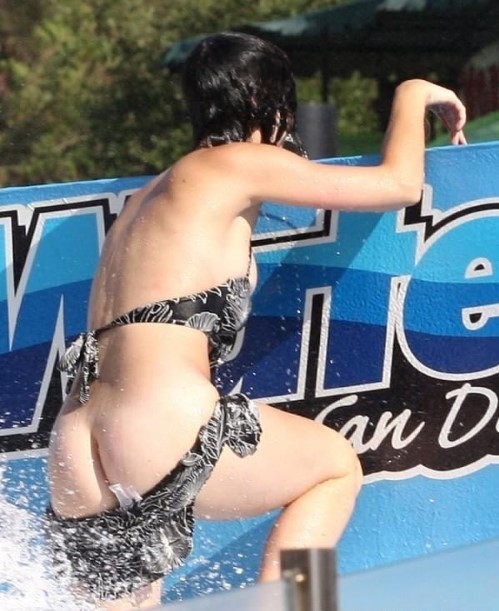 Katy Perry Malfunction  nude photo