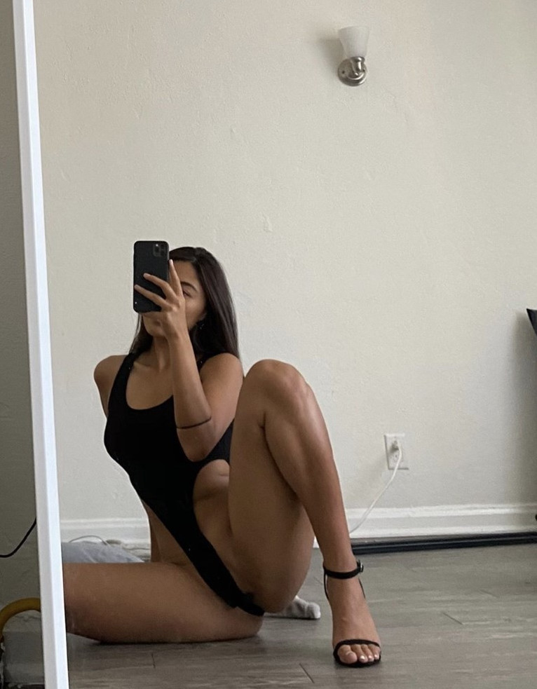 Kawaii Momo  nude photo