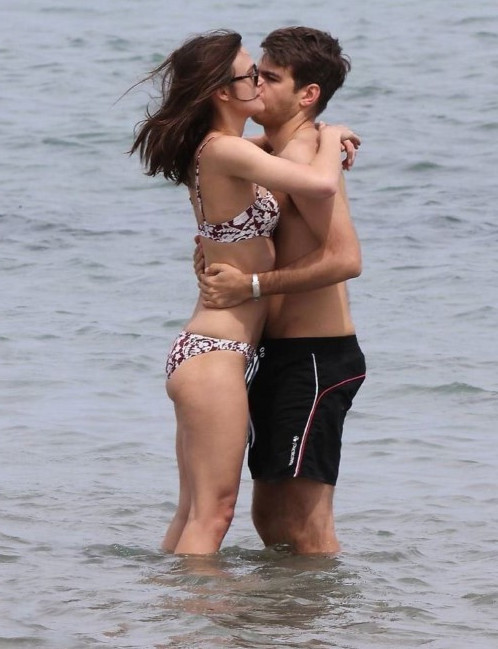 Keira Knightley Nude Beach Bikini Naked Photos  nude photo