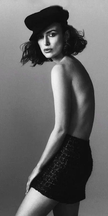 Keira Knightley Sexy Posing Black And White Photo  nude photo