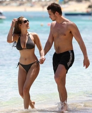 Kelly Brook Huge Tits Bikini  nude photo