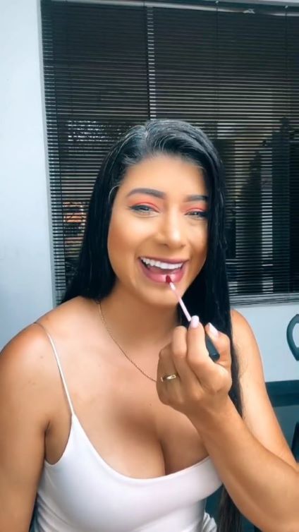 Kelly Compulsive  nude photo