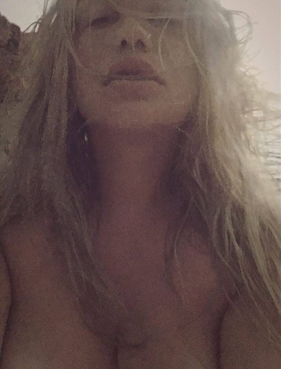 Kesha Topless  nude photo
