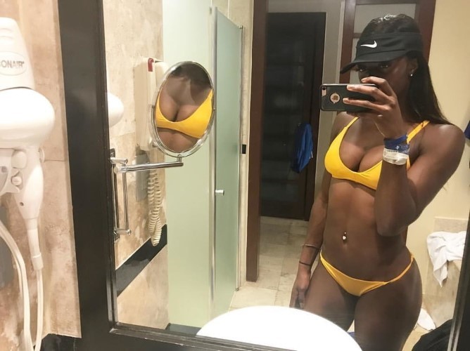 Khaddi Sagnia  nude photo