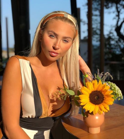 Khloë Terae  nude photo