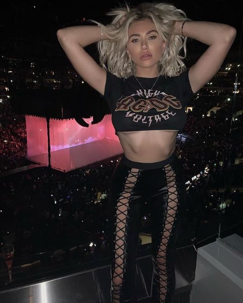 Khloë Terae  nude photo