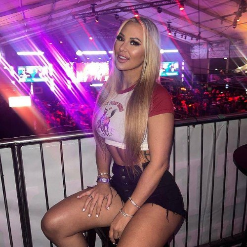 Kindly Myers  nude photo