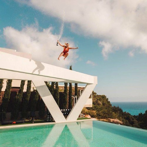 Kinsey Wolanski  nude photo