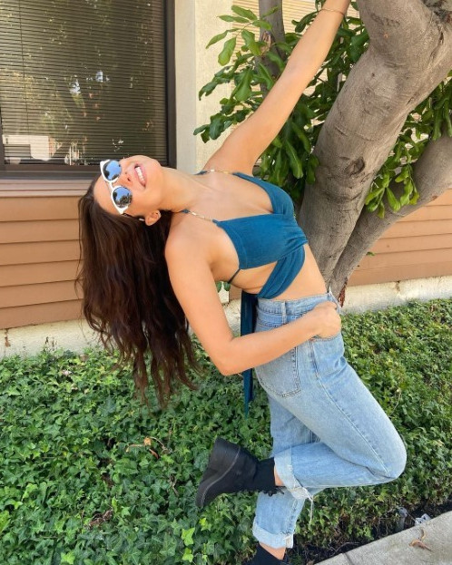 Kira Kosarin Babe In Blue 5  nude photo