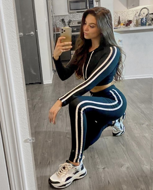 Kira Kosarin Bending The Knee  nude photo