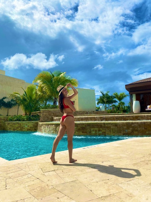 Kira Kosarin Cute Booty  nude photo