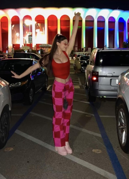 Kira Kosarin Cute Checkered Outfit 2  nude photo
