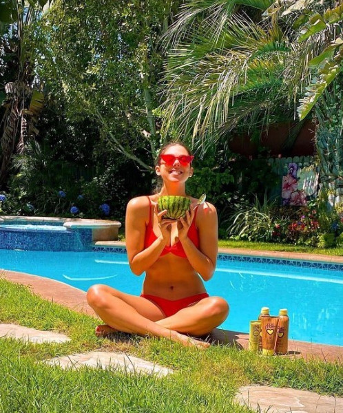 Kira Kosarin Enjoying The Sun 1  nude photo