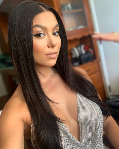 Kira Kosarin Glam  nude photo
