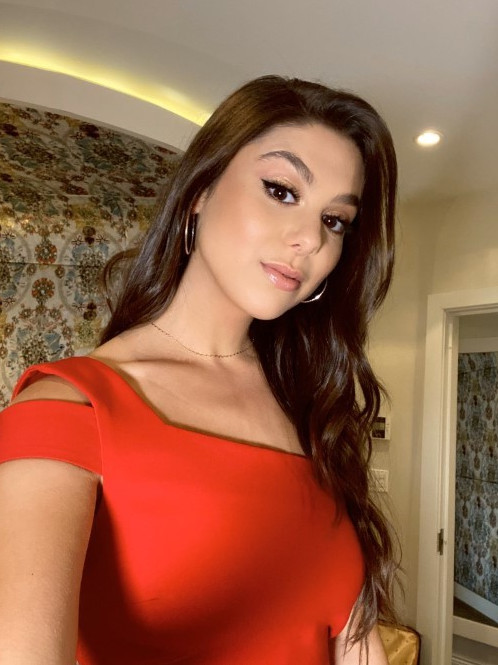 Kira Kosarin Gorgeous(2)  nude photo