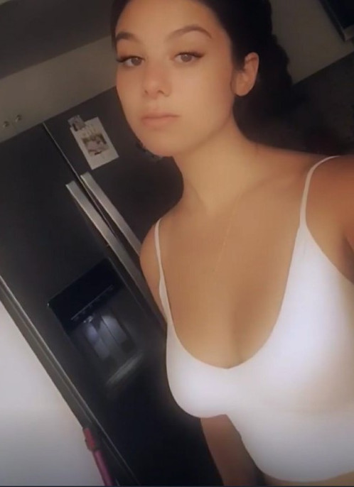 Kira Kosarin Gorgeous(6)  nude photo