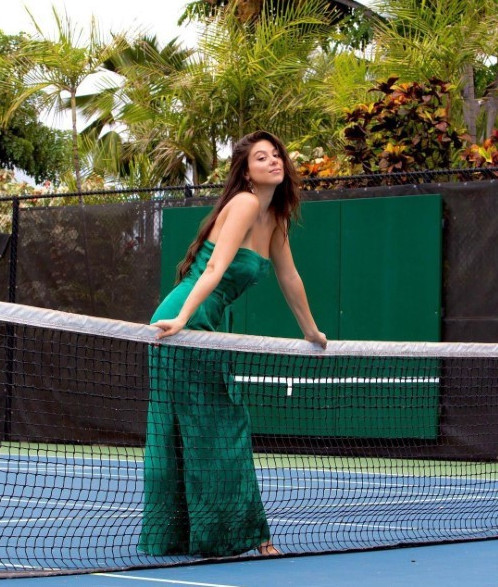 Kira Kosarin Green Queen 2  nude photo