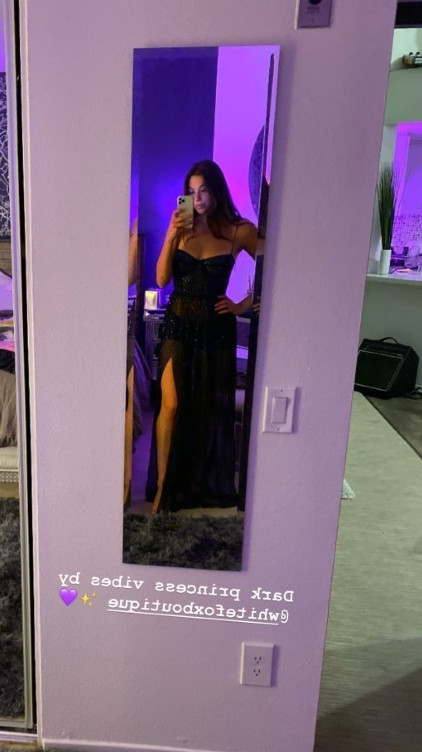Kira Kosarin Hot Dress  nude photo
