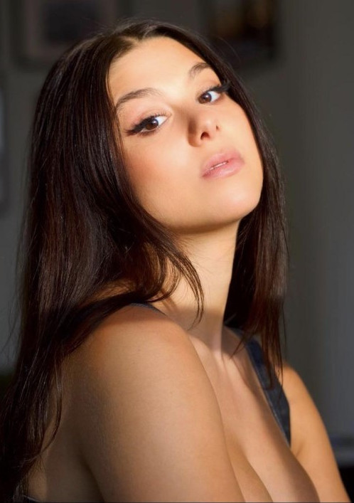Kira Kosarin Hottie  nude photo