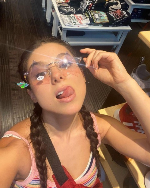 Kira Kosarin Living Life 1  nude photo