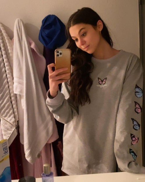 Kira Kosarin Living Life 3  nude photo