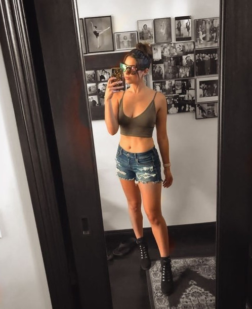 Kira Kosarin Midriff  nude photo