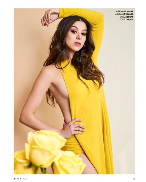 Kira Kosarin Sideboob  nude photo