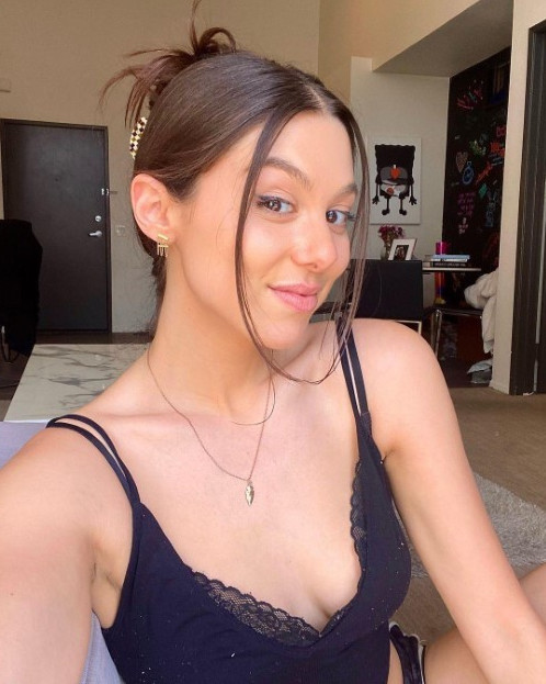 Kira Kosarin Sweet Smile  nude photo