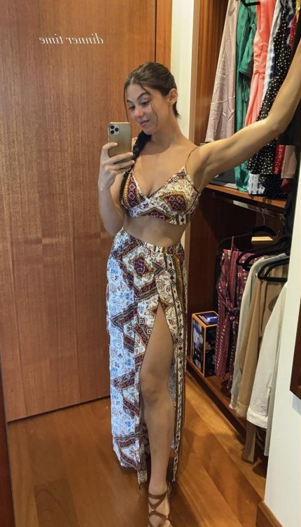 Kira Kosarin Tonight’s Dinner Dress  nude photo