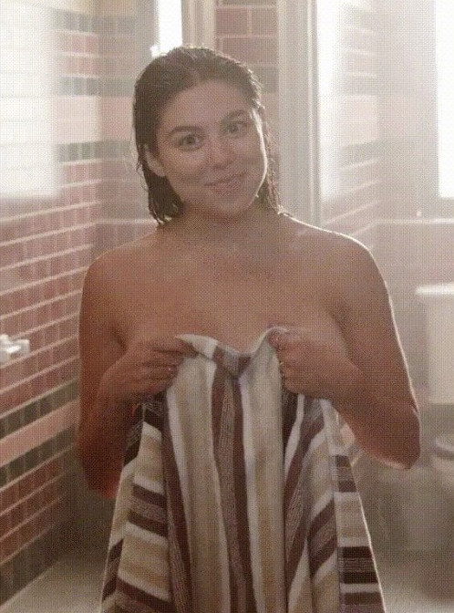 Kira Kosarin Topless Hot Actress Sexy Scene  nude photo