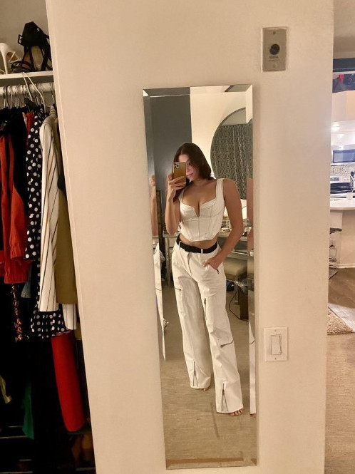 Kira Kosarin Weekend Indecisions 2  nude photo