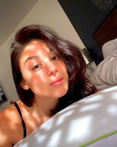 Kira Kosarin Wholesome  nude photo